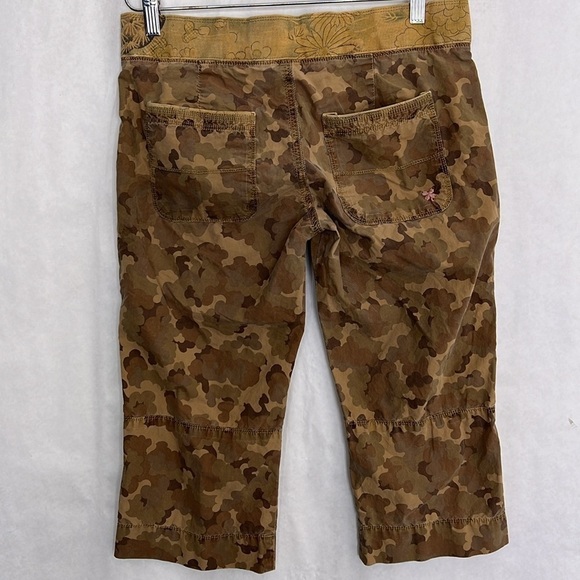 Lucky brand crop camo jeans 2/26 132 - Picture 7 of 7